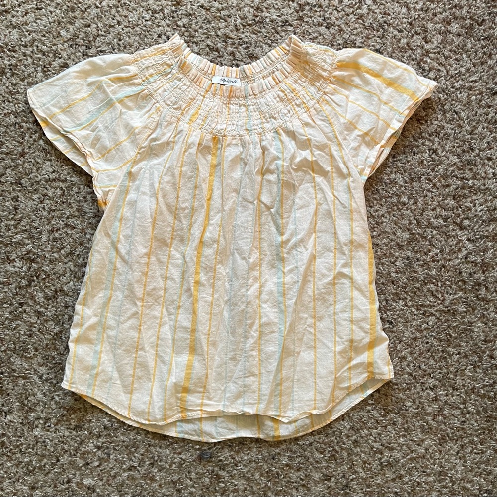 Madewell Smocked Mockneck SZ M. Honeysuckle color.